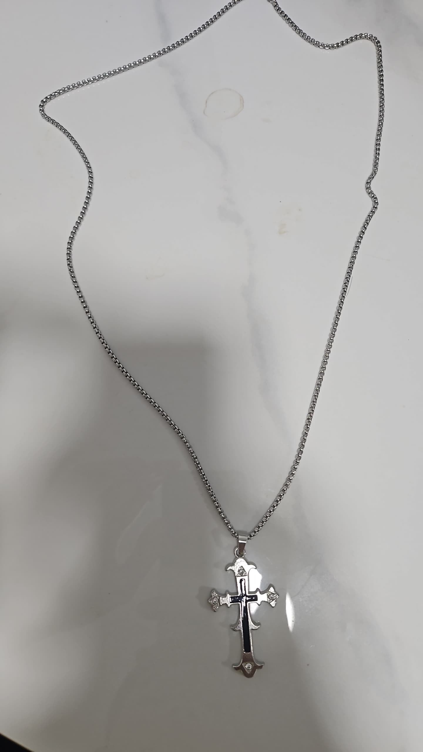 CADEAUX Collier OFFERT