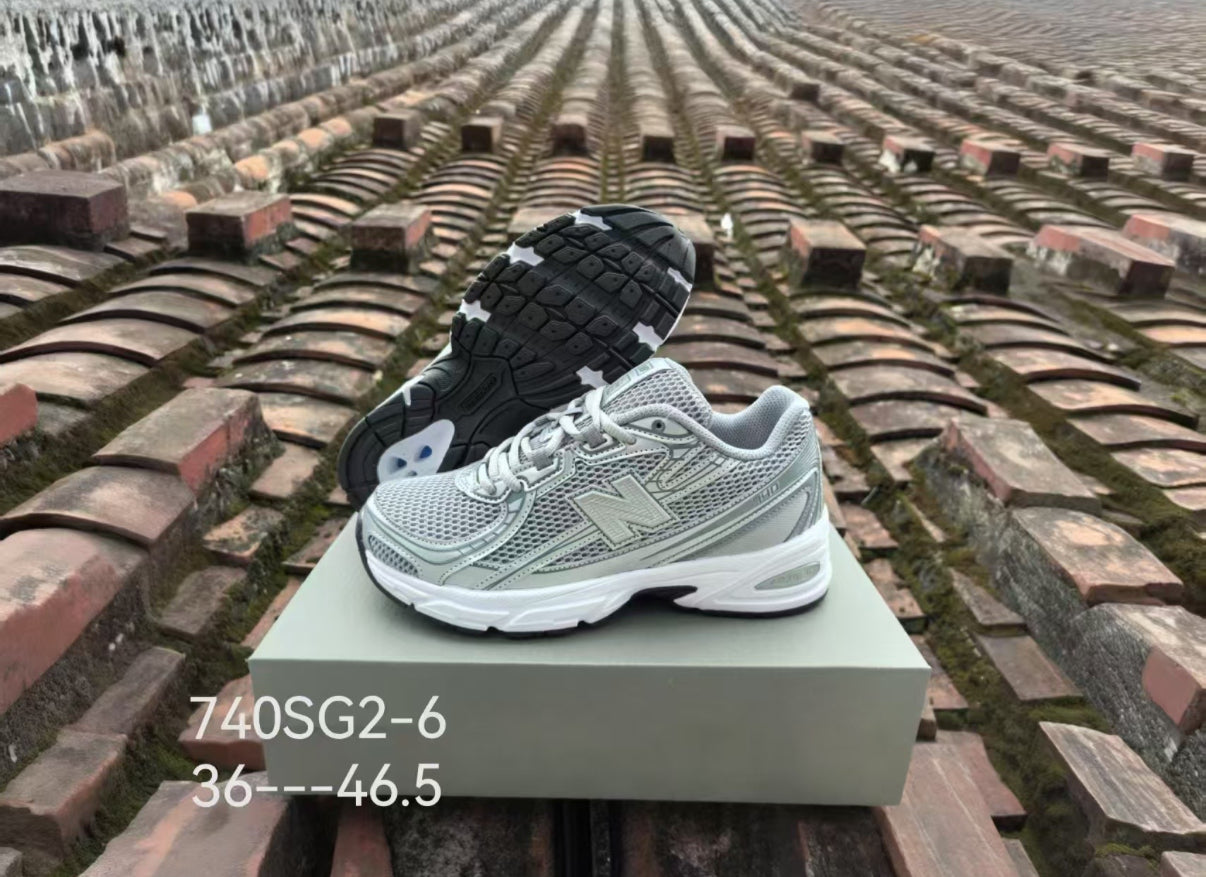 New Balance 740 Gris Metal