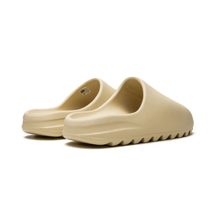 Yeezy slide Beige