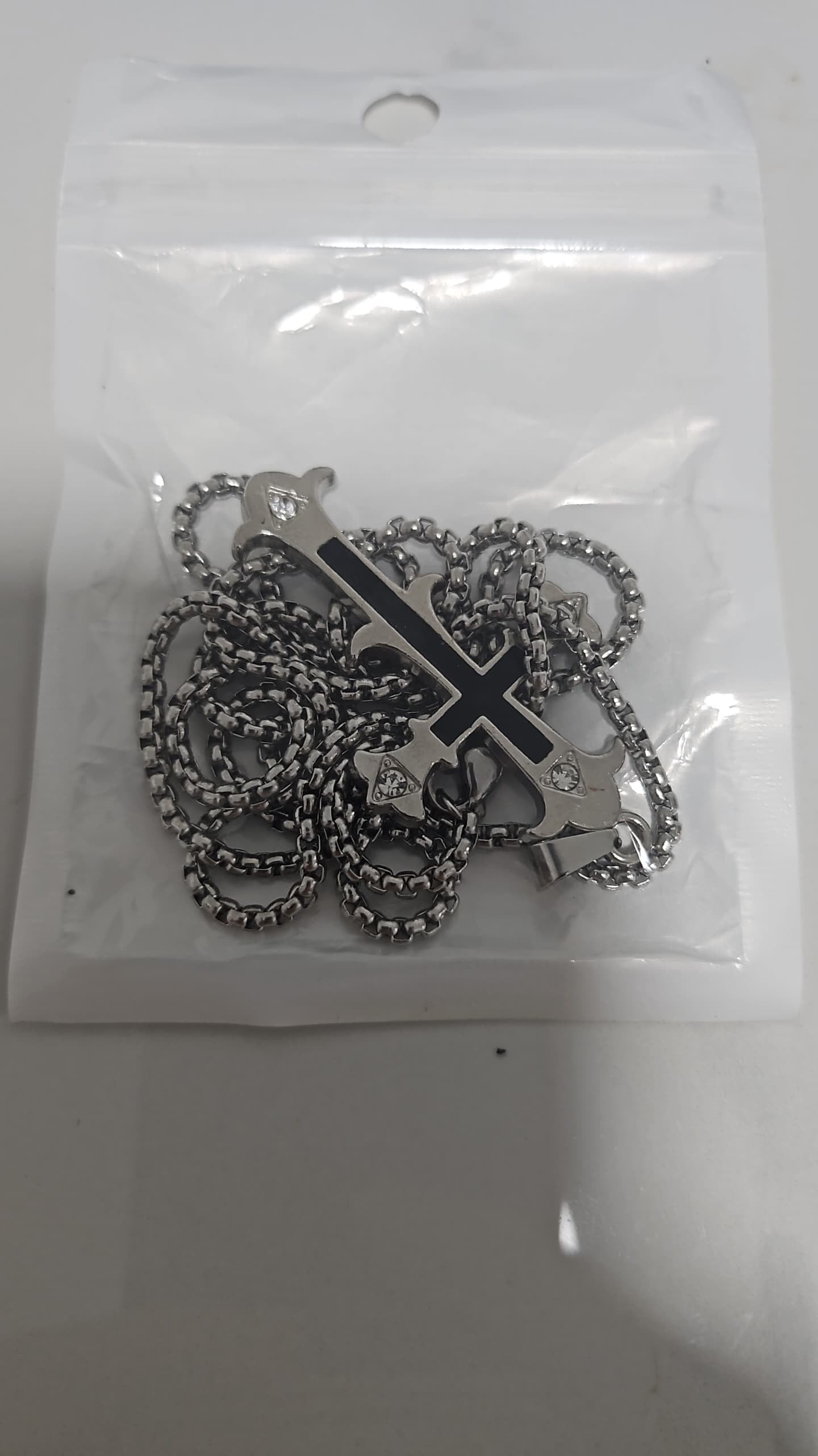 CADEAUX Collier OFFERT